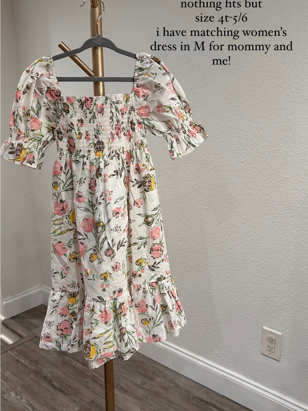 Girls' White Floral Smocked Puff-Sleeve Dress
